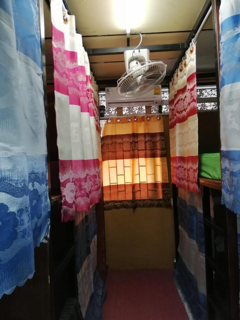 R-One 24/7 Hotel Bangkok Luaran gambar